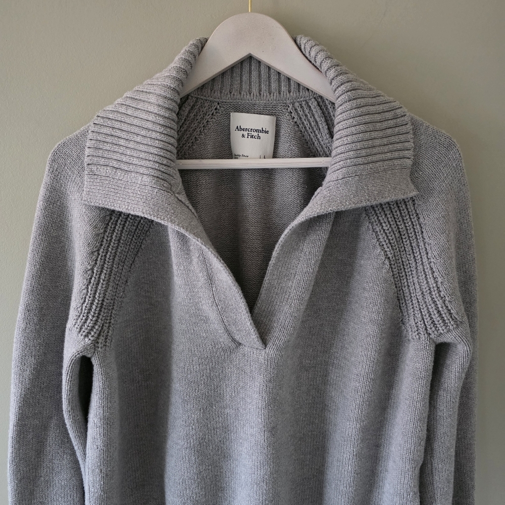 Abercrombie & Fitch L Modern Contemporary Elevated Loungewear Knit Polo Sweater - Picture 4 of 14